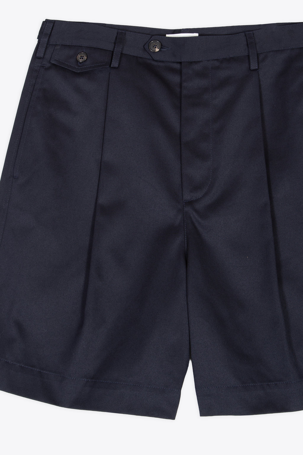 alt-image__Bermuda-nero-in-gabardina-relaxed-fit-con-pince