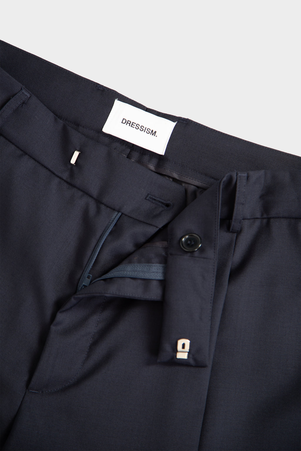 alt-image__Pantalone-blu-navy-in-frescolana-con-pince-frontale