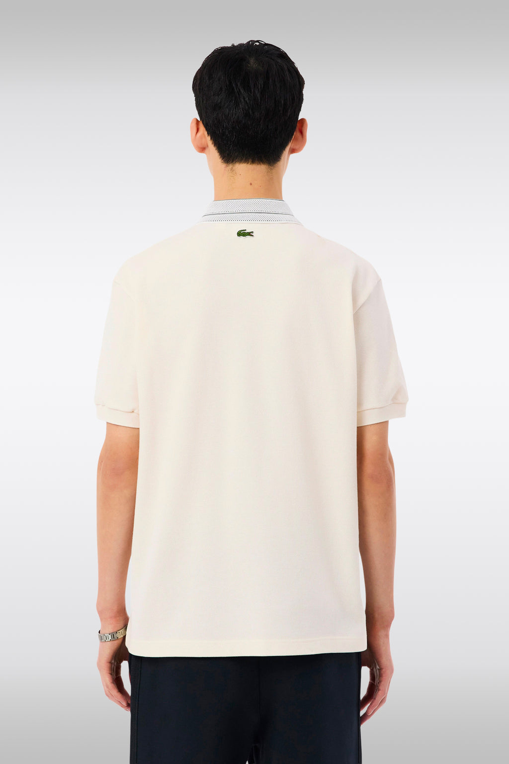 alt-image__Polo-in-cotone-color-panna-con-colletto-ricamato-a-contrasto-e-logo-a-rombo-al-petto