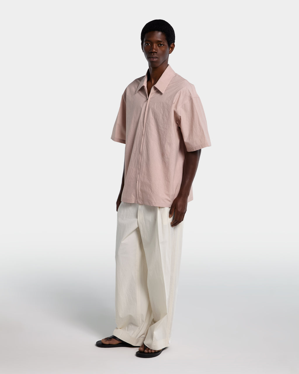 alt-image__Camicia-in-popeline-rosa-con-zip-e-maniche-corte