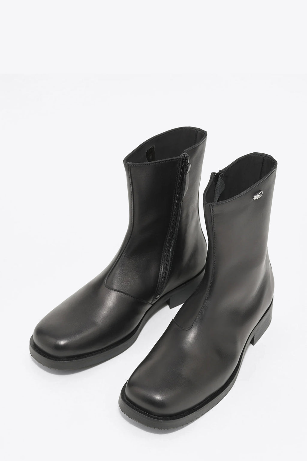 alt-image__Stivaletto-nero-in-pelle---Camion-boot