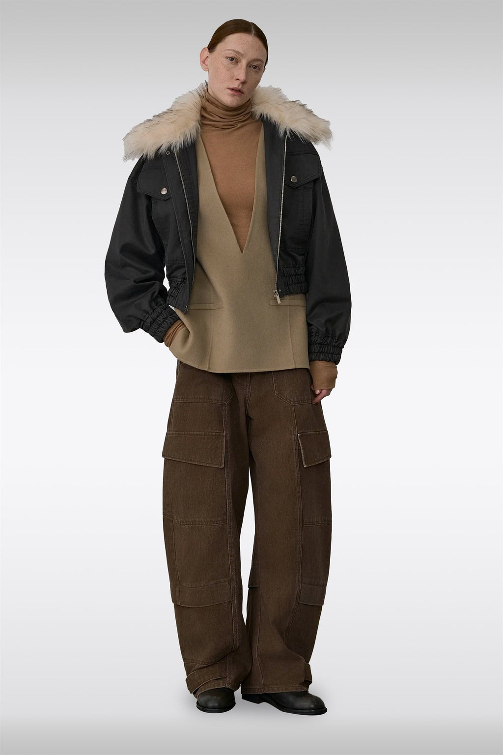 alt-image__Pantalone-cargo-in-denim-marrone-barrel-fit---Curved-Cargo-Denim-Pants