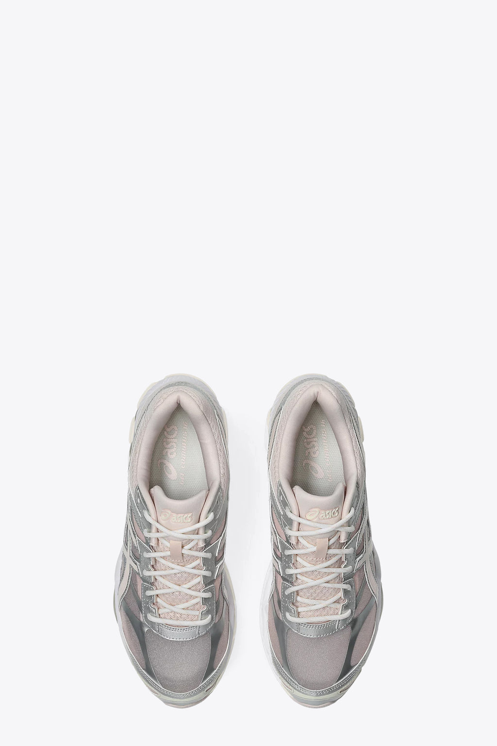 alt-image__Sneaker-bassa-in-mesh-rosa-e-dettagli-argento---Asics-Gel-Cumulus-16