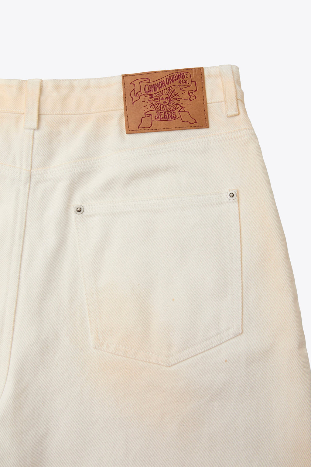 alt-image__STRAIGHT-CUT-DIRTY-VINTAGE-WASH-JEANS-Panna
