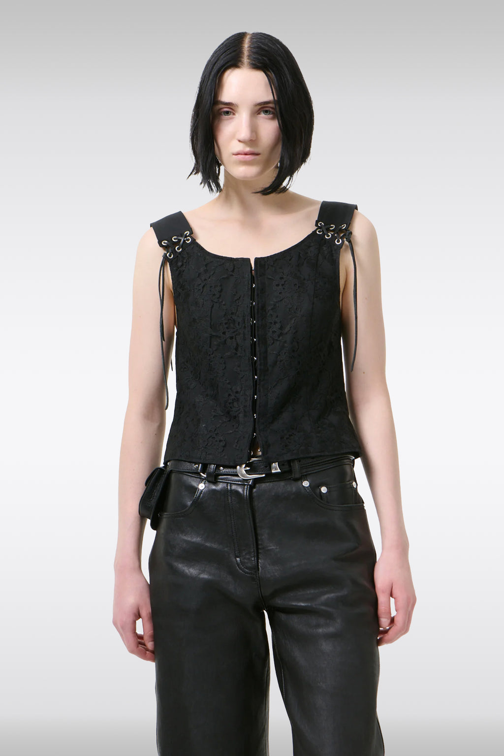 alt-image__Bustino-nero-in-canvas-con-lavorazione-in-pizzo---Tough-Vest