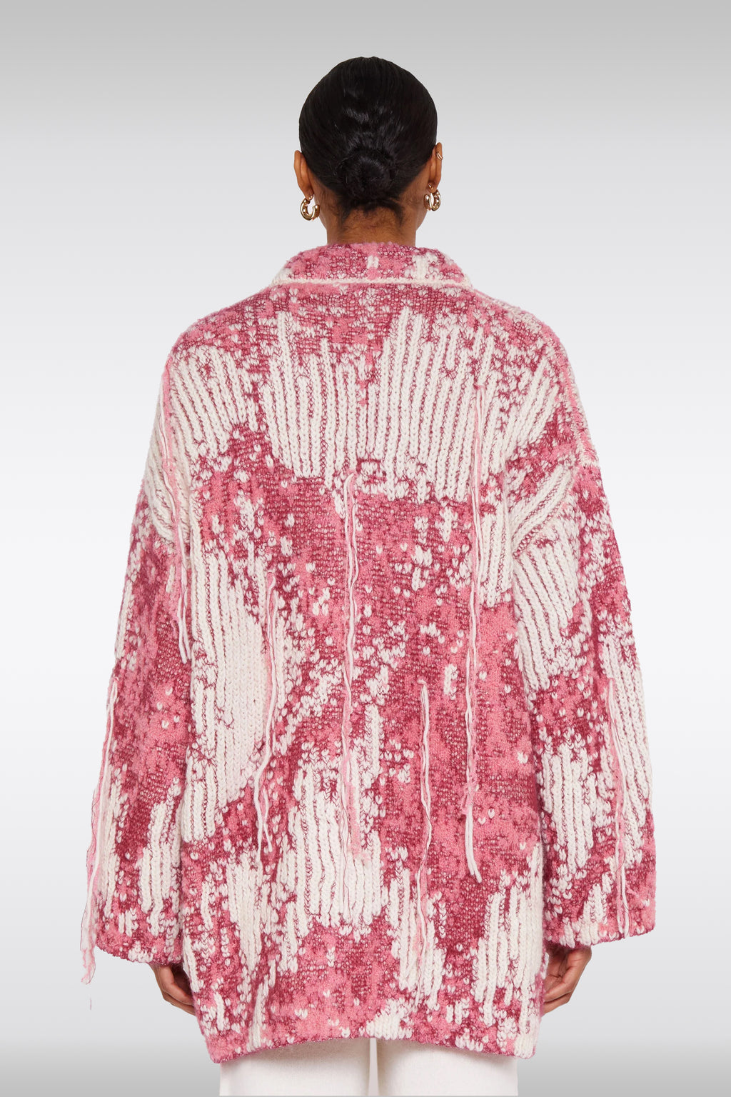 alt-image__Cardigan-oversized-rosa-e-panna-con-lavorazione-jacquard---Kitted-Cardigan-Over-Fit