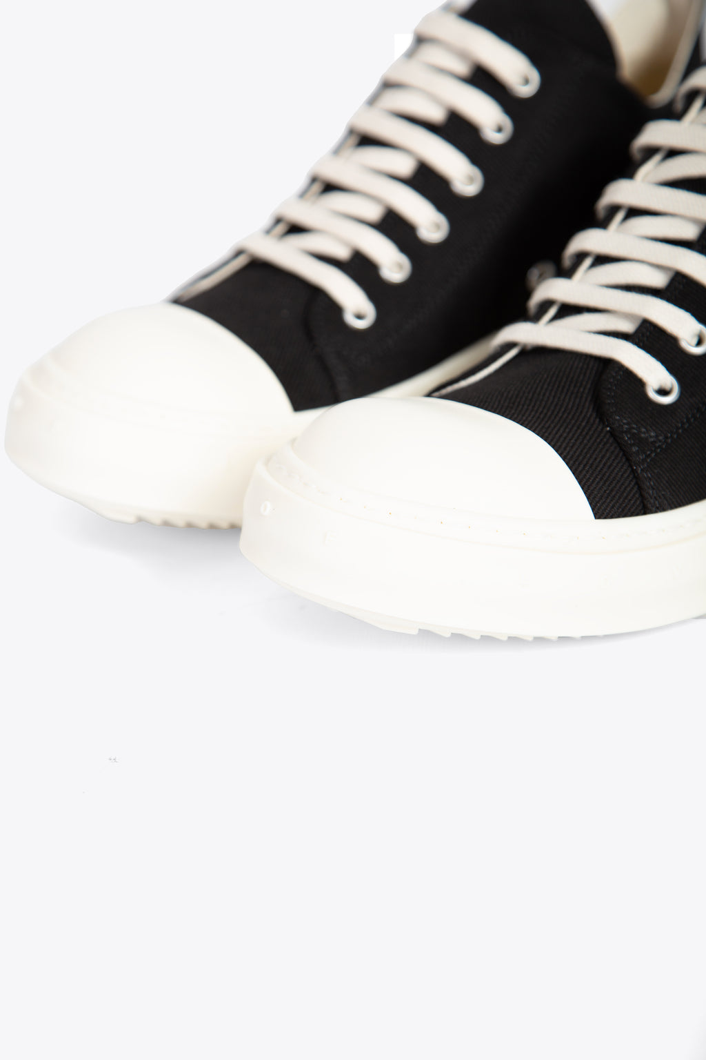 alt-image__SCARPE-LOW-SNEAKS-BLACK/MILK/MILK-Nero/latte