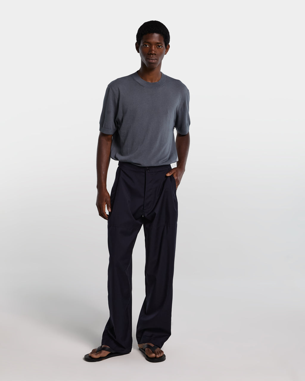 alt-image__Pantalone-in-frescolana-blu-navy-con-vita-regolabile