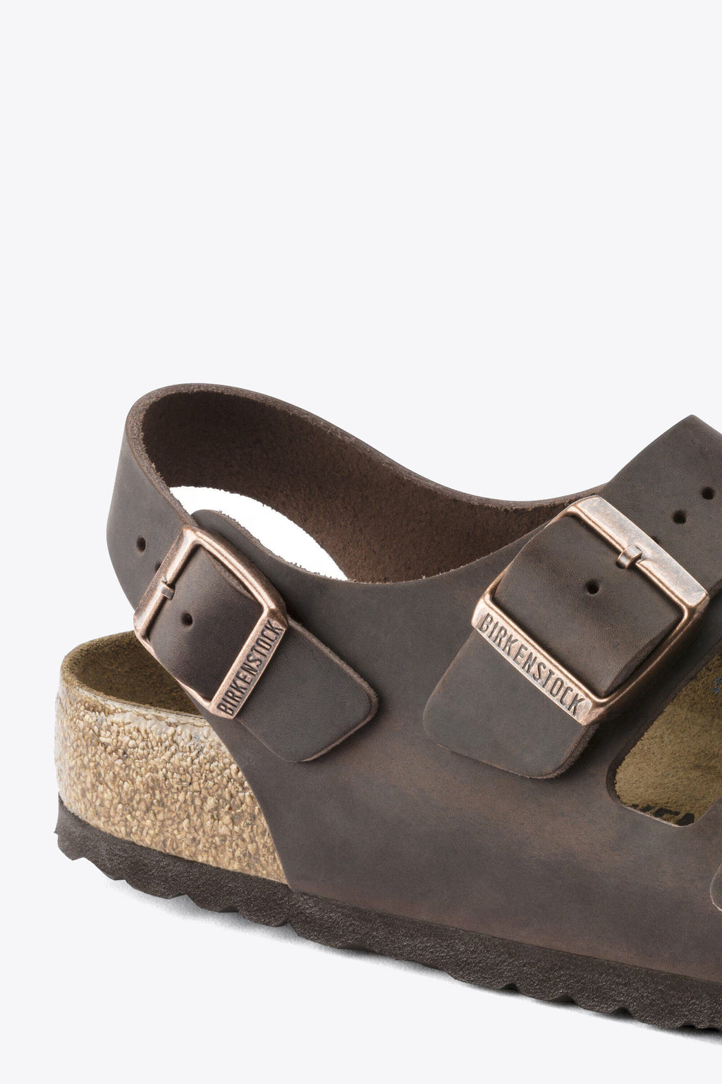 alt-image__pelle-nubuck-Marrone