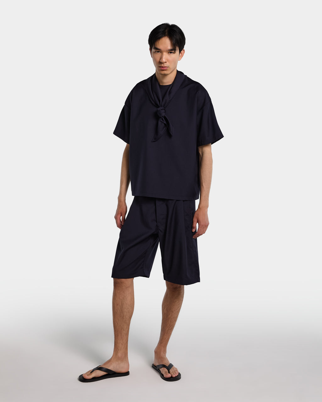 alt-image__T-shirt-blu-navy-in-frescolana-con-bandana