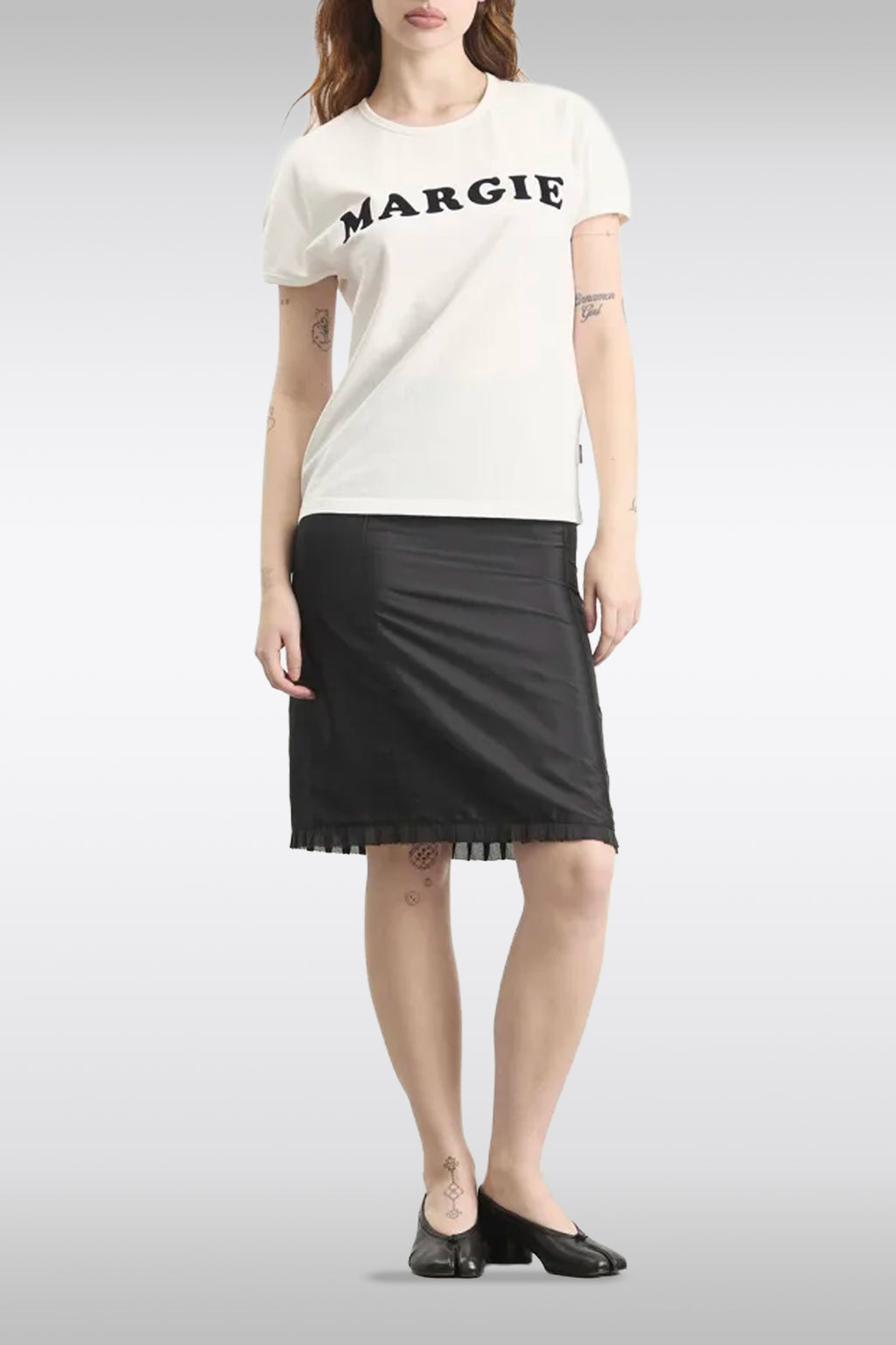 alt-image__T-shirt-bianca-in-cotone-con-stampa-floccata