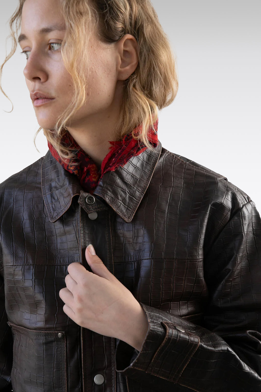 alt-image__Giacca-in-pelle-marrone-con-stampa-coccodrillo---Distressed-Croc-Embossed-Leather-Work-Jacket