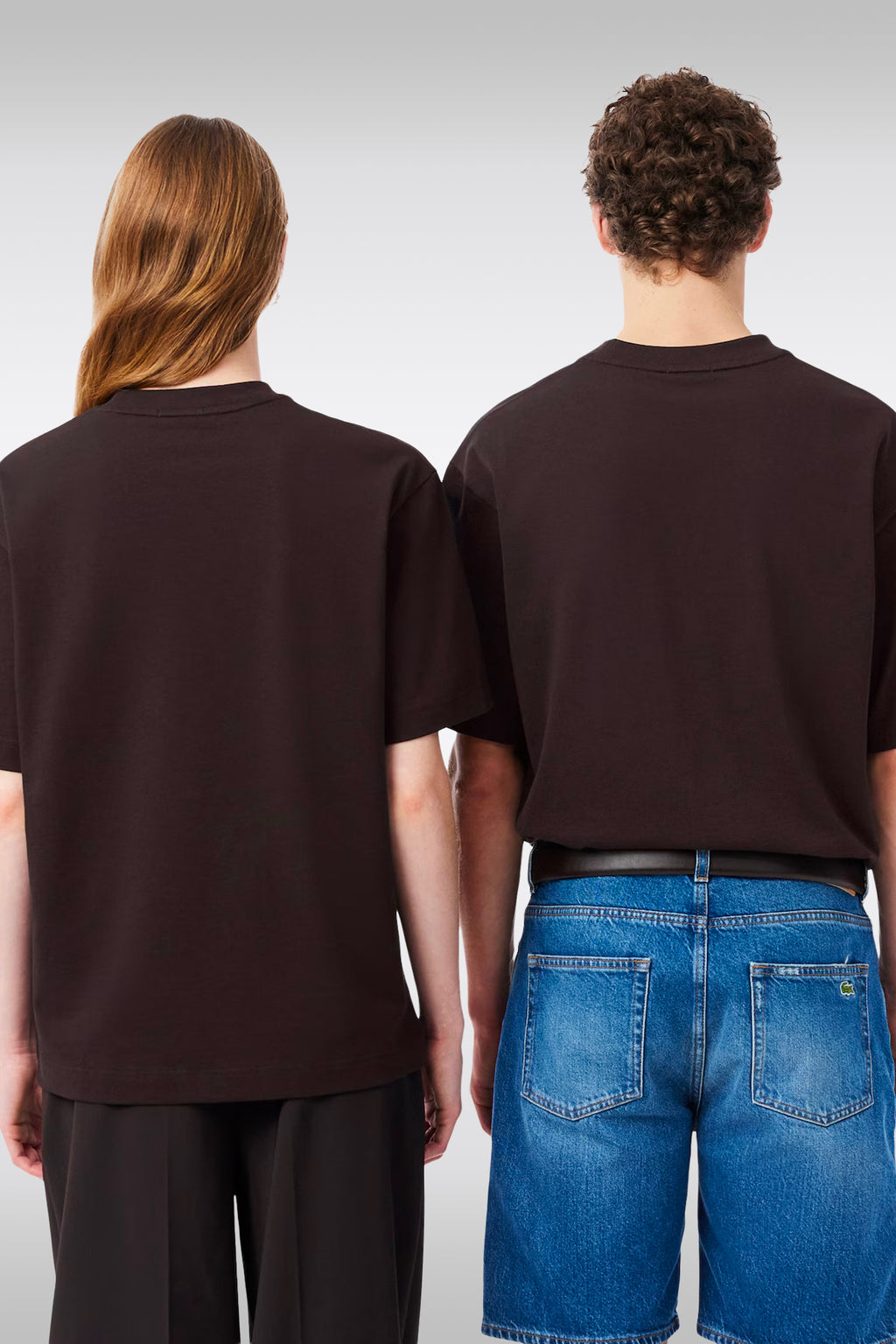 alt-image__T-shirt-marrone-loose-fit-in-cotone-con-logo-al-petto