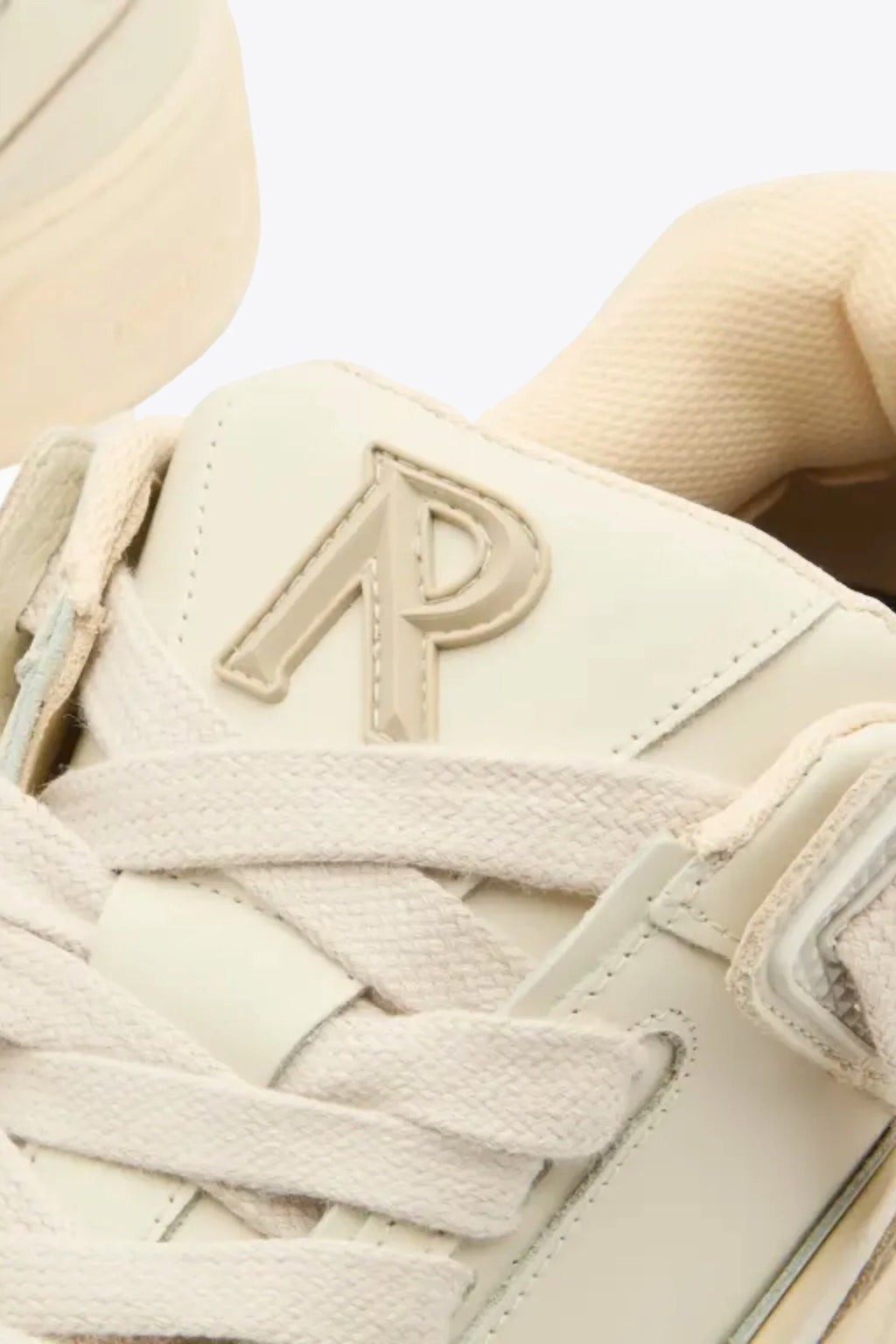 alt-image__Sneaker-bassa-in-pelle-panna-con-lacci-grossi---Studio-Sneaker