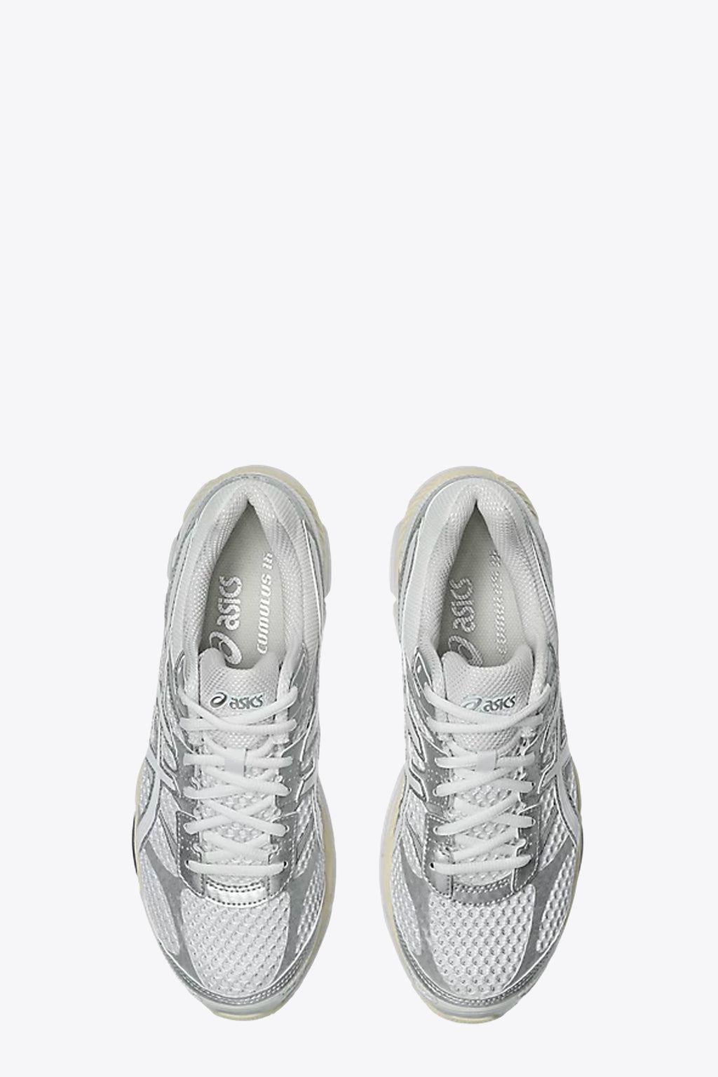 alt-image__White-mesh-lace-up-low-sneaker-with-silver-details---Asics-Gel-Cumulus-16