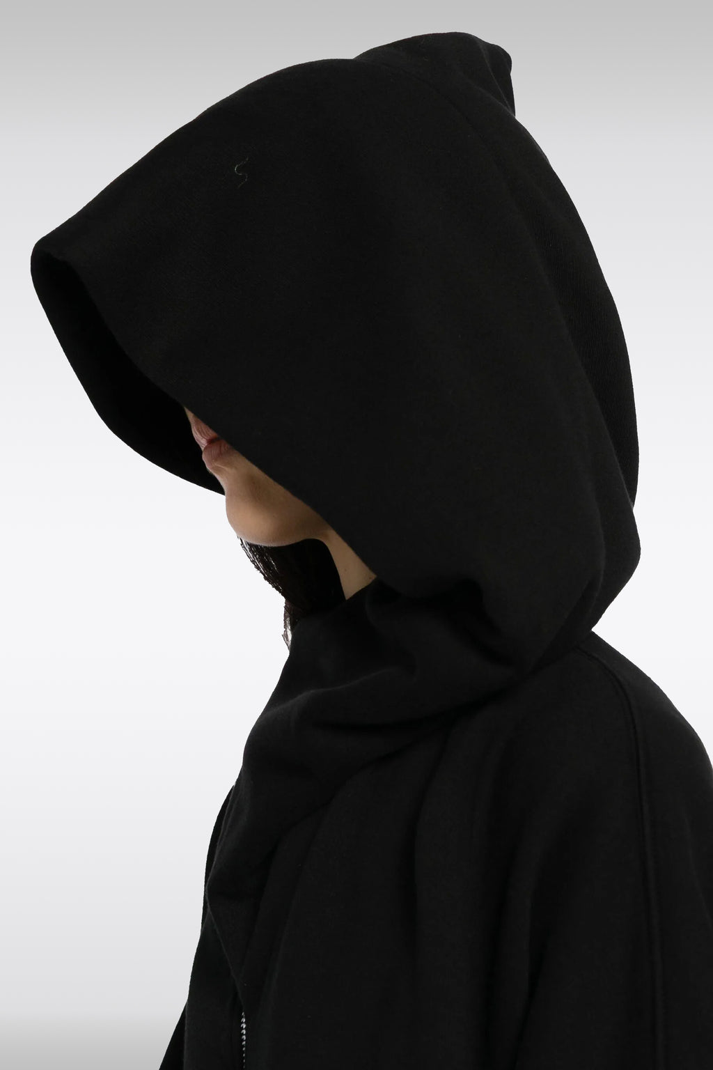 alt-image__Black-cotton-oversized-hoodie-with-asymmetrical-zip-fastening---Megamountain
