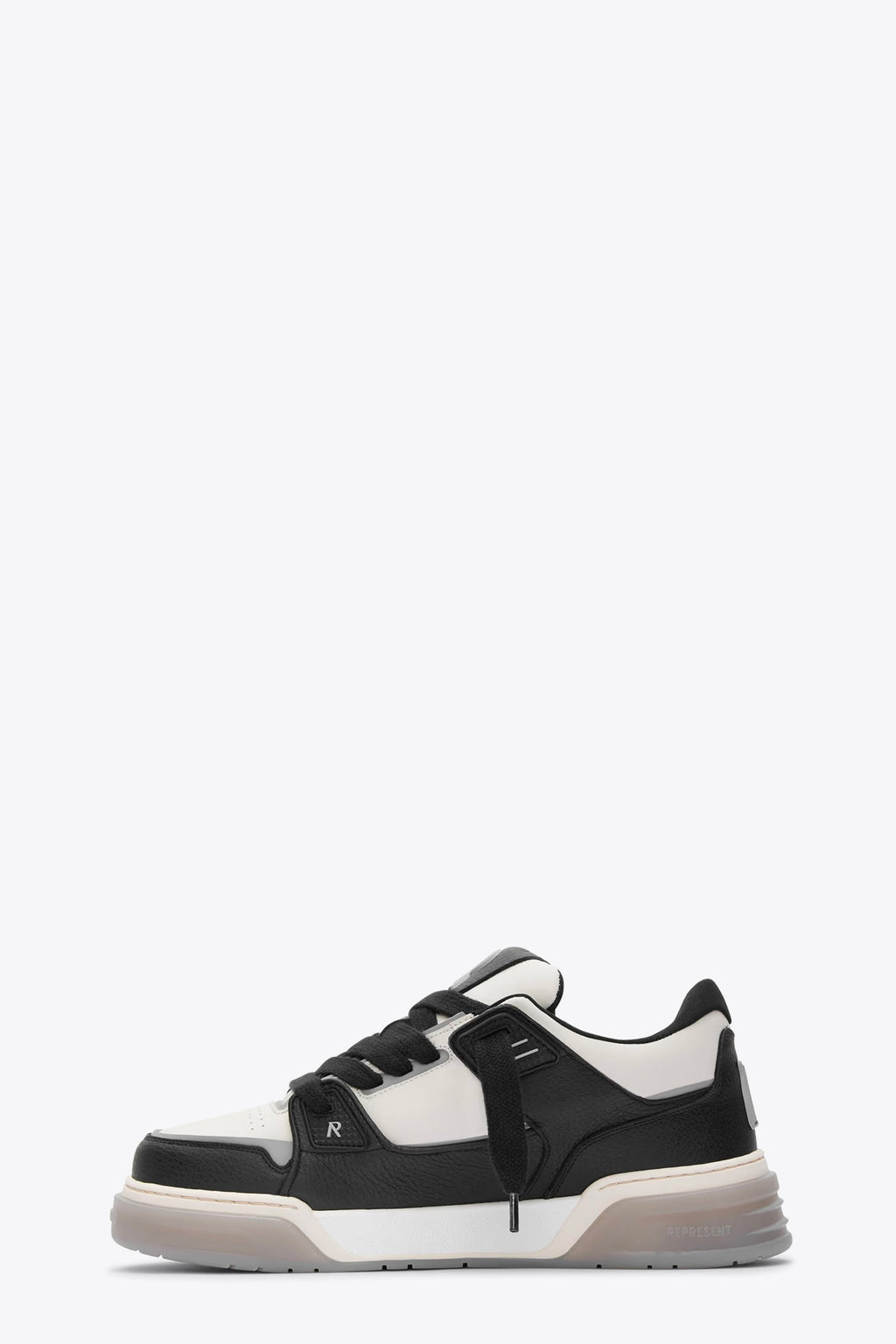 alt-image__Sneaker-bassa-in-pelle-panna-e-nera-con-lacci-grossi---Studio-Sneaker