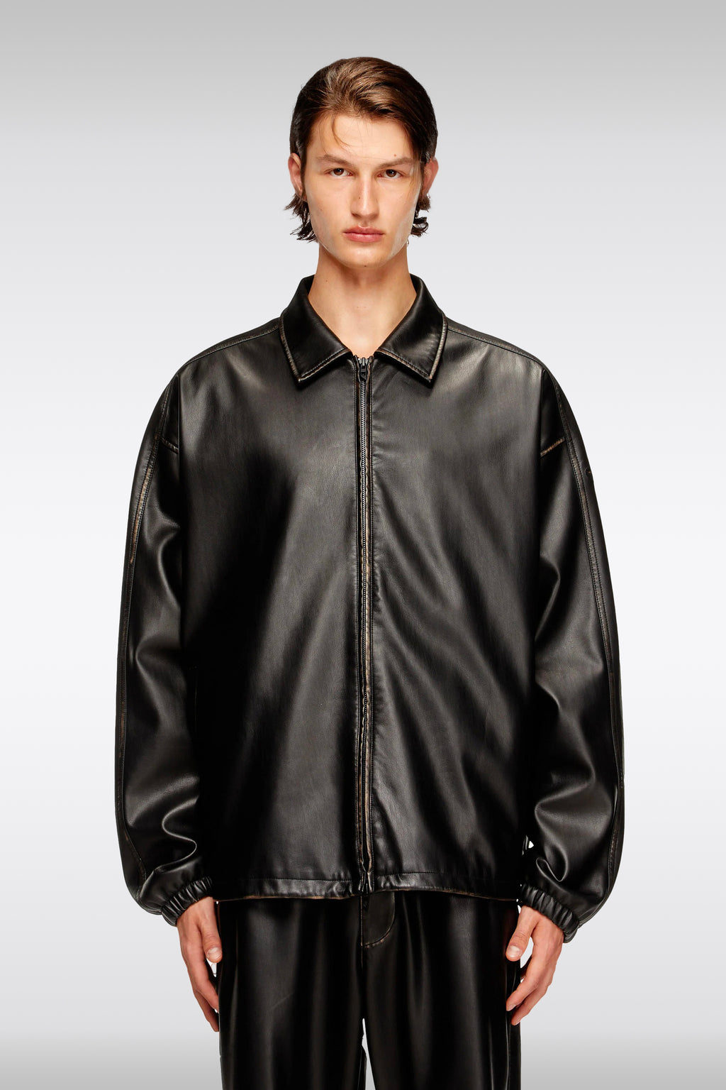 alt-image__Giubbotto-nero-in-similpelle-con-zip---J-Ake