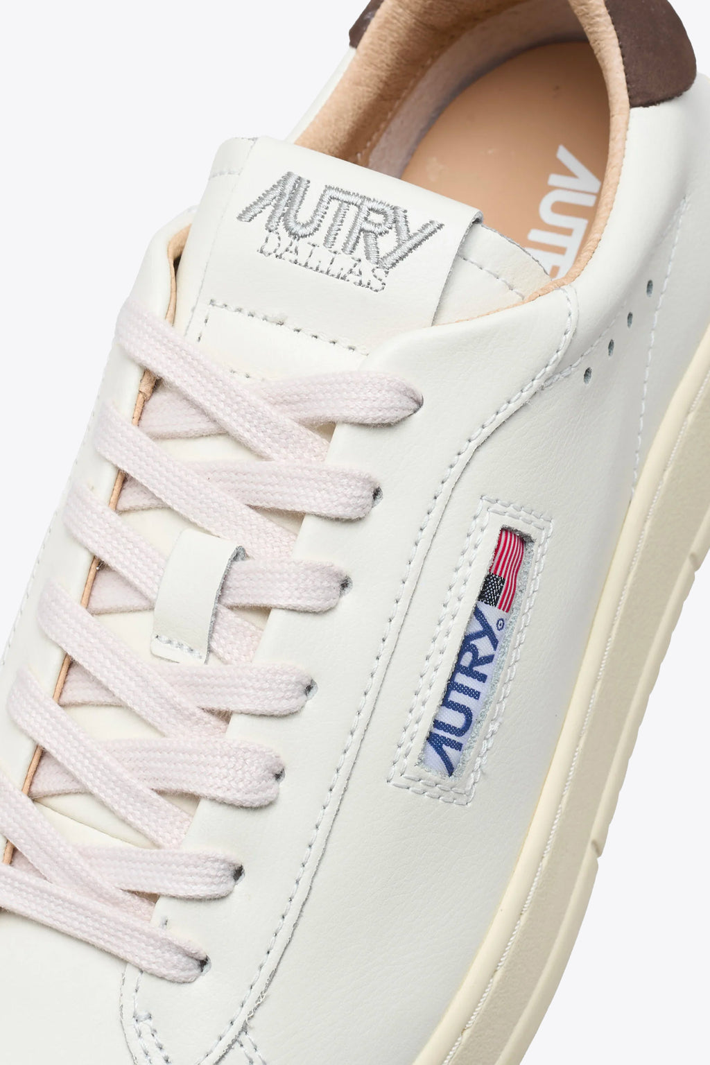 alt-image__Sneaker-bassa-in-pelle-bianca-con-tab-marrone---Dallas-Low