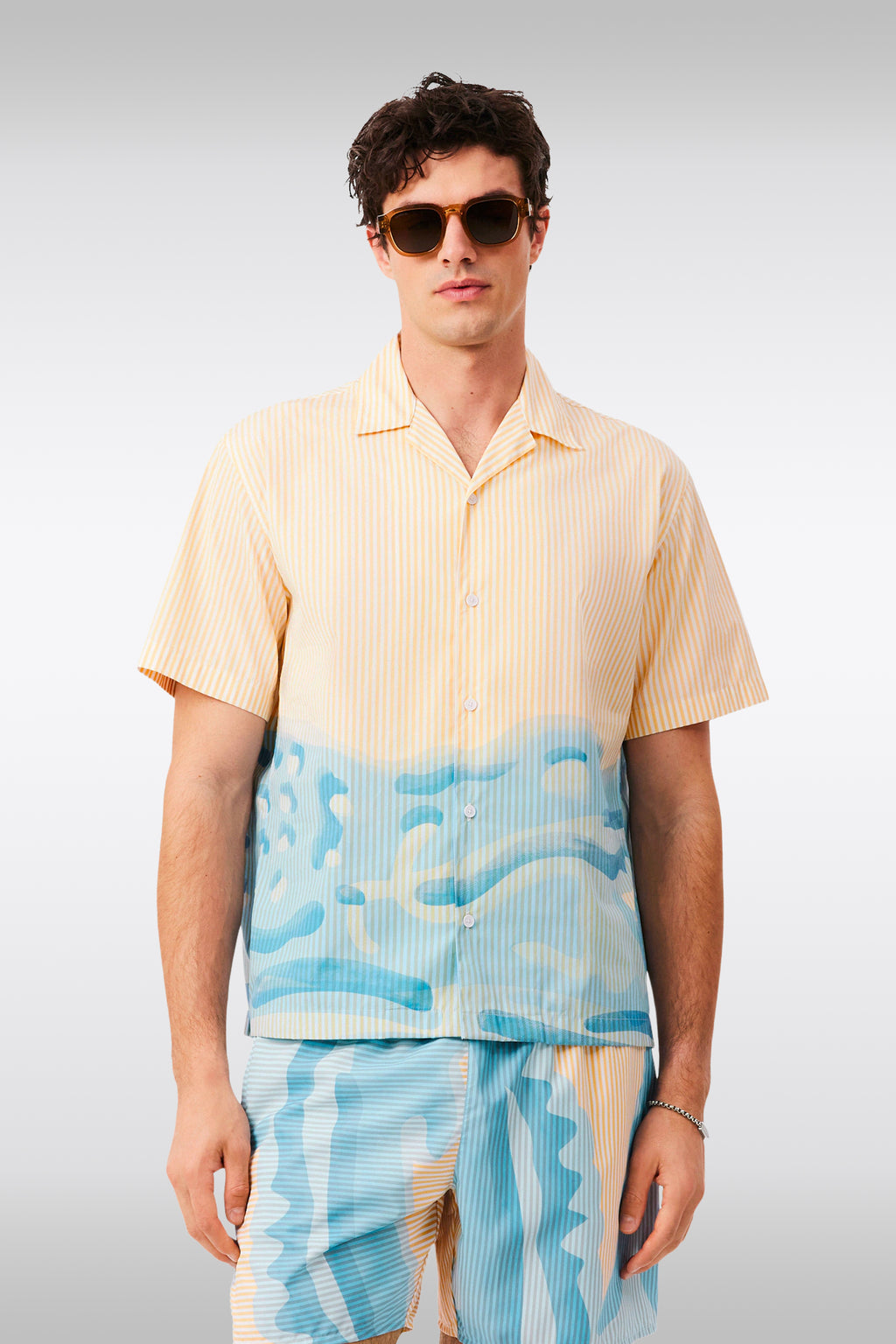 alt-image__Yellow-and-white-striped-cotton-bowling-shirt-with-crocodile-graphic-print
