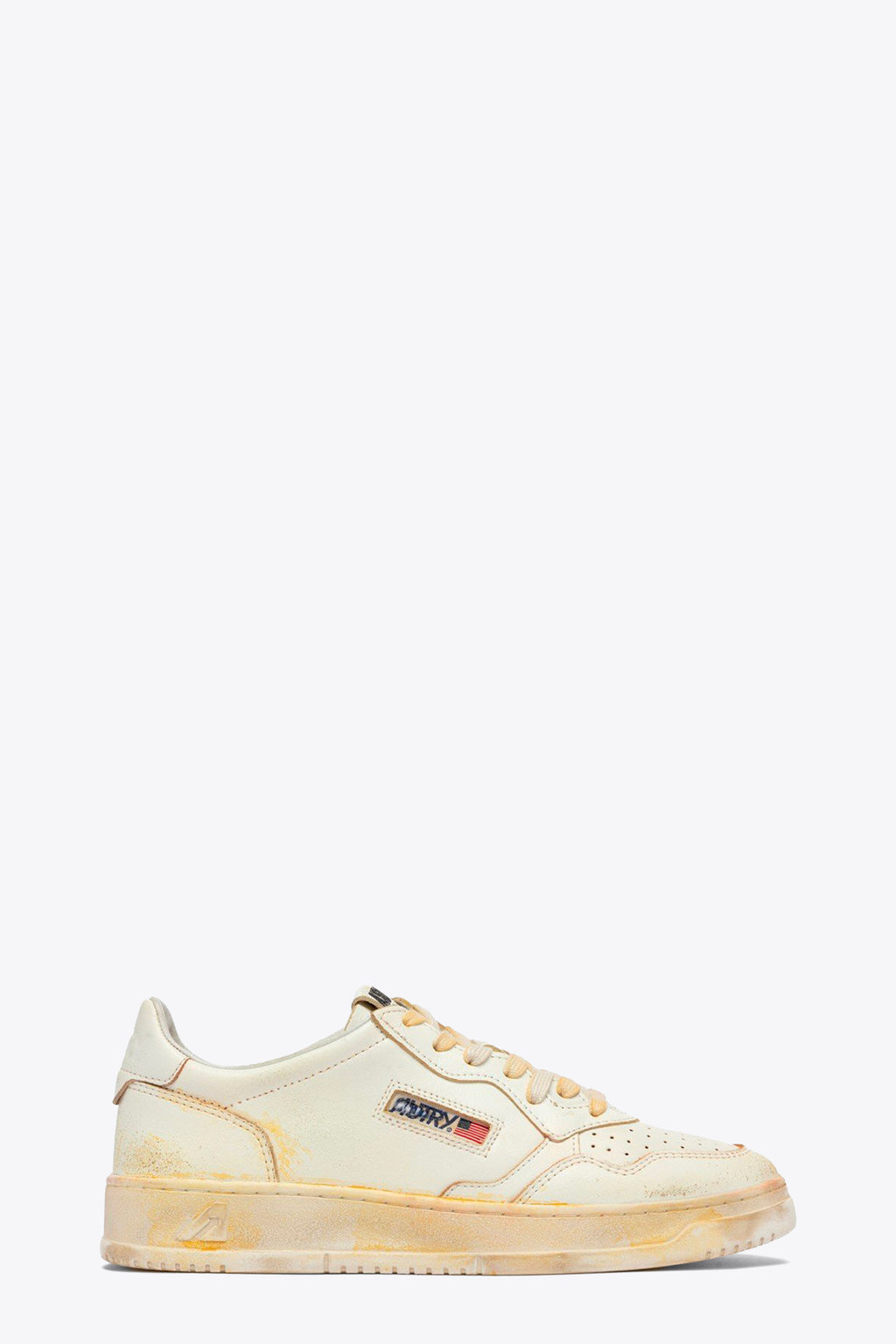alt-image__White-distressed-leather-lace-up-low-sneaker---Medalist-Sup-Vint-Low