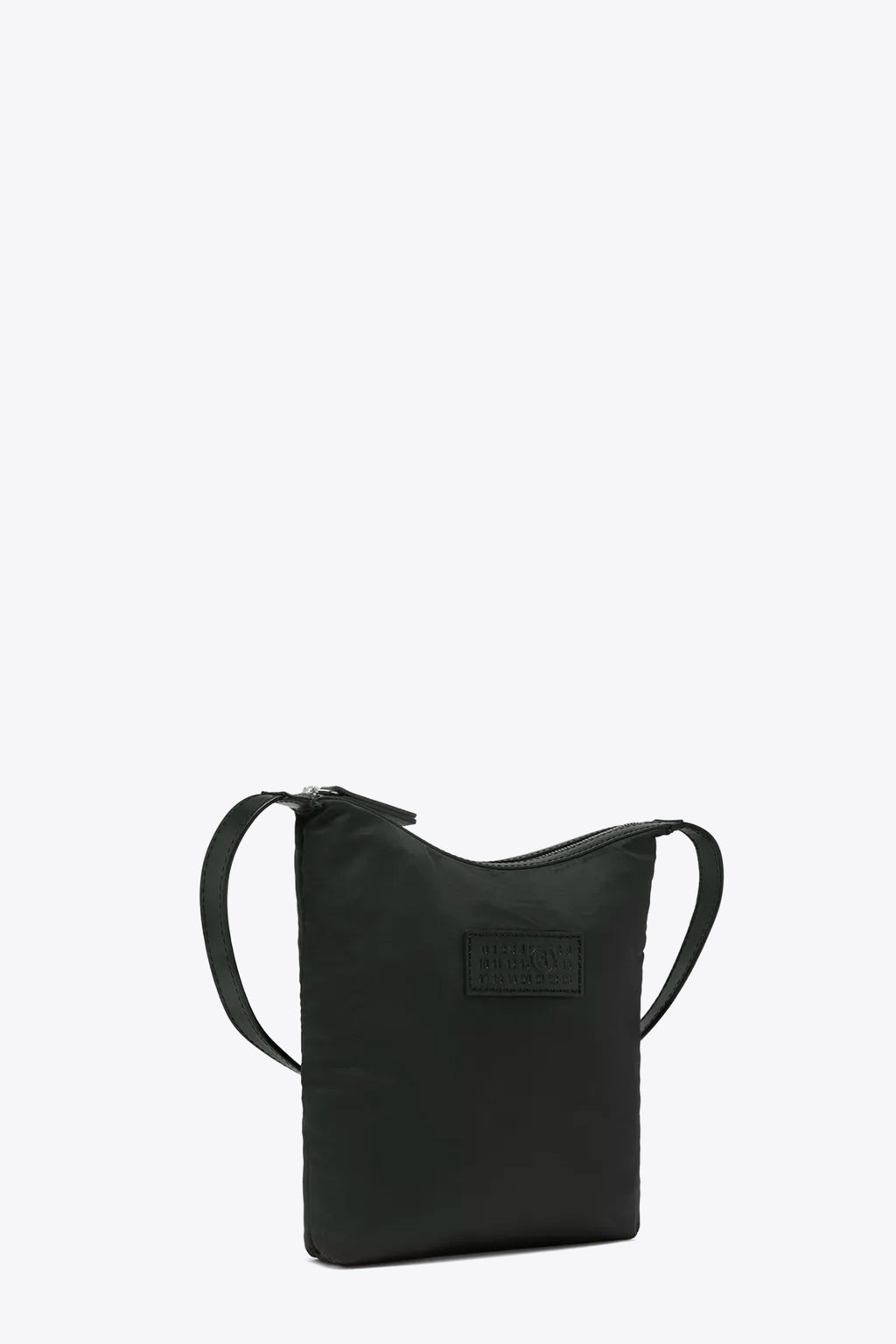 alt-image__P9062-Nero