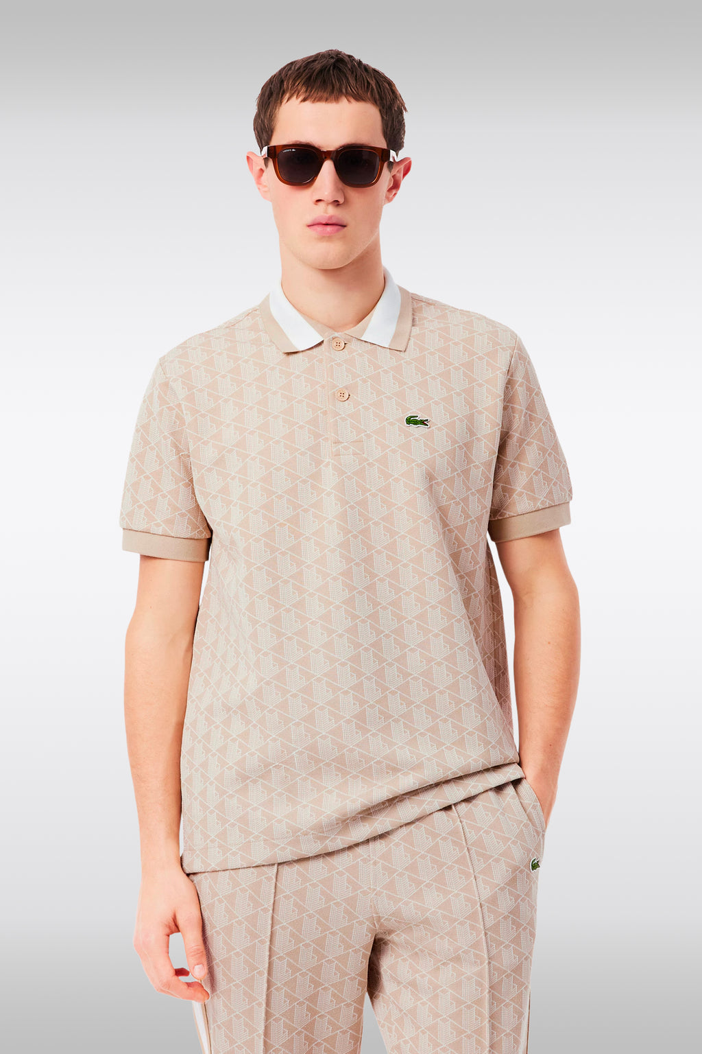 alt-image__Polo-beige-con-motivo-jacquard-monogram-con-maniche-corte