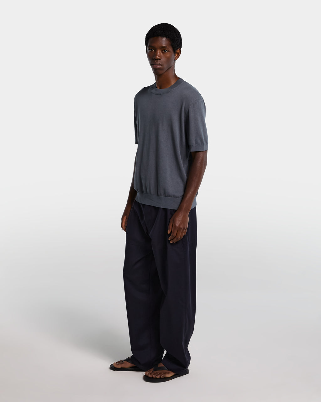 alt-image__Pantalone-in-frescolana-blu-navy-con-vita-regolabile