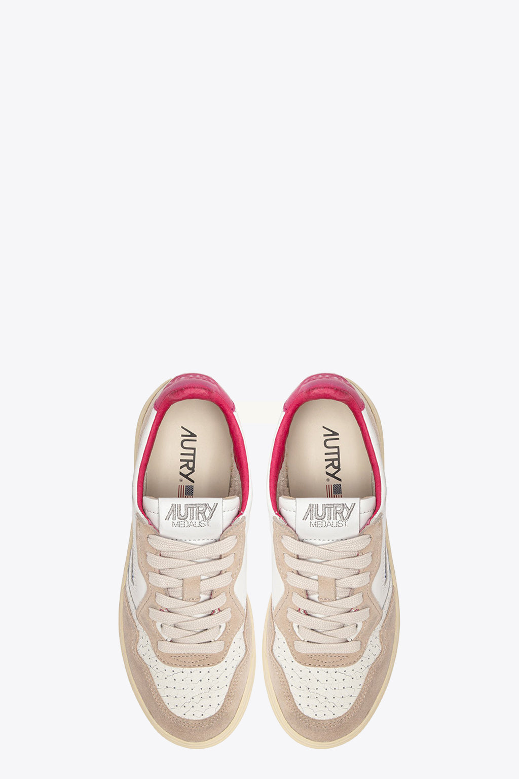alt-image__White-leather-low-sneaker-with-fucsia-back-tab---Medalist