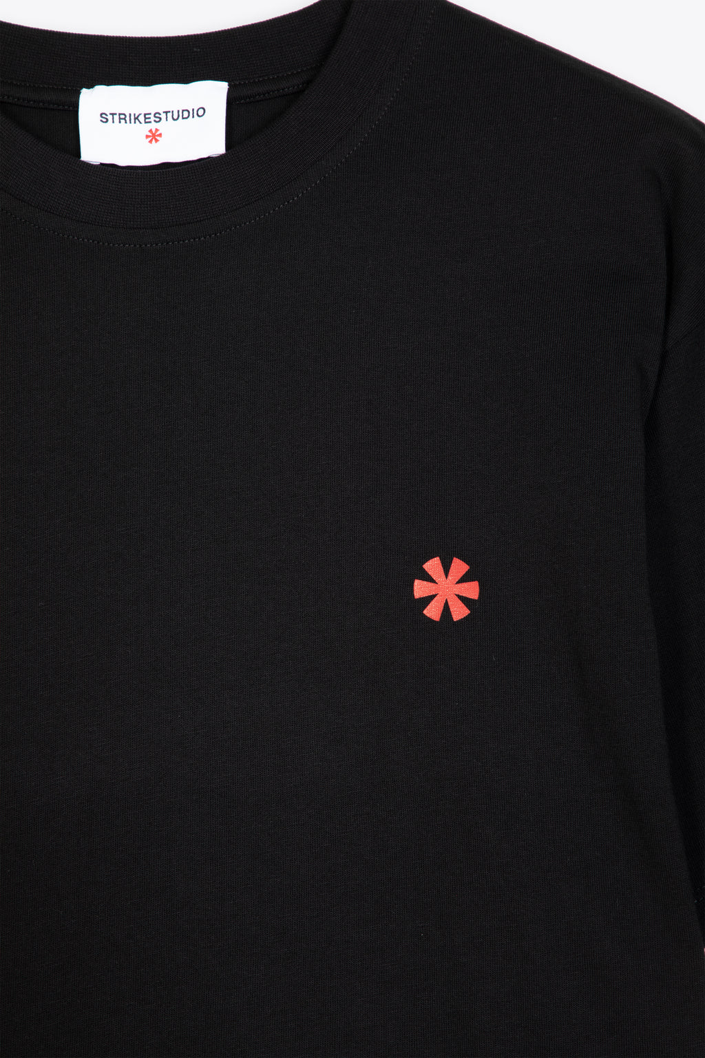 alt-image__Black-cotton-t-shirt-with-chest-logo---Chest-logo-tee