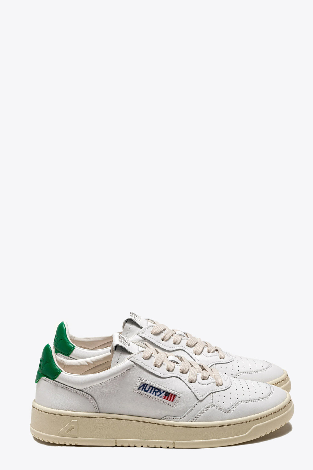 alt-image__White-leather-low-sneaker-with-green-back-tab---Medalist