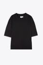Black relaxed t-shirt with 3/4 sleeves lenght 