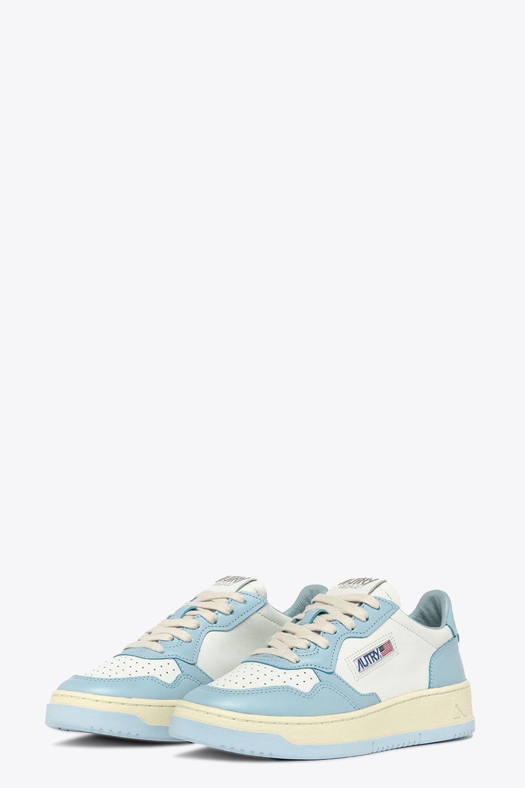 alt-image__Light-blue-and-white-leather-low-sneaker---Medalist