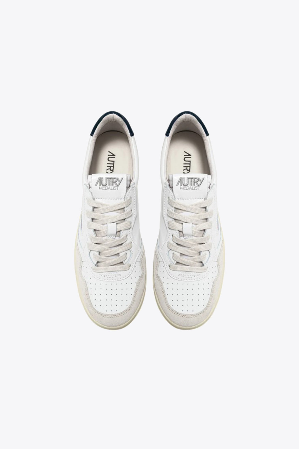 alt-image__White-leather-low-sneaker-with-blu-tab---Medalist