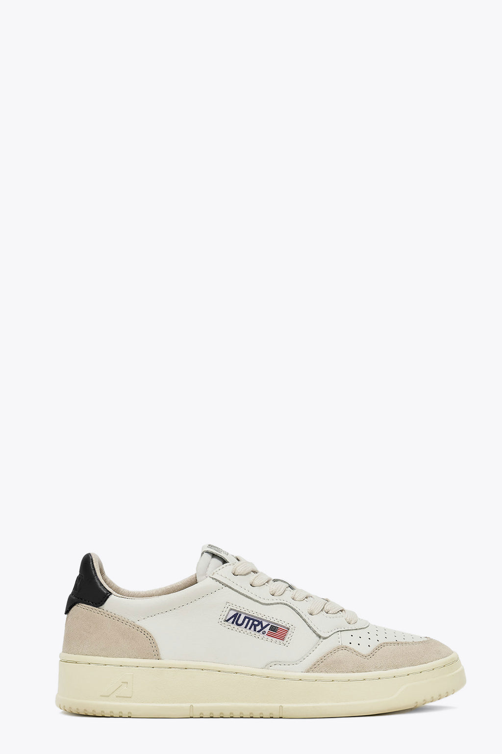 alt-image__White-leather-low-sneaker-with-suede-detail-and-black-tab---Medalist