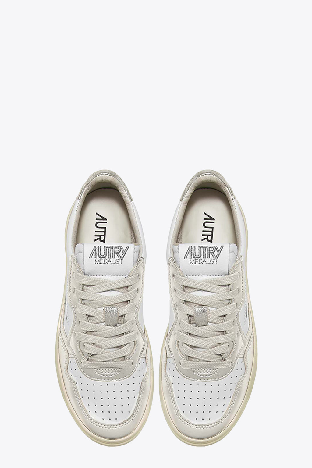 alt-image__White-and-silver-leather-low-sneaker---Medalist