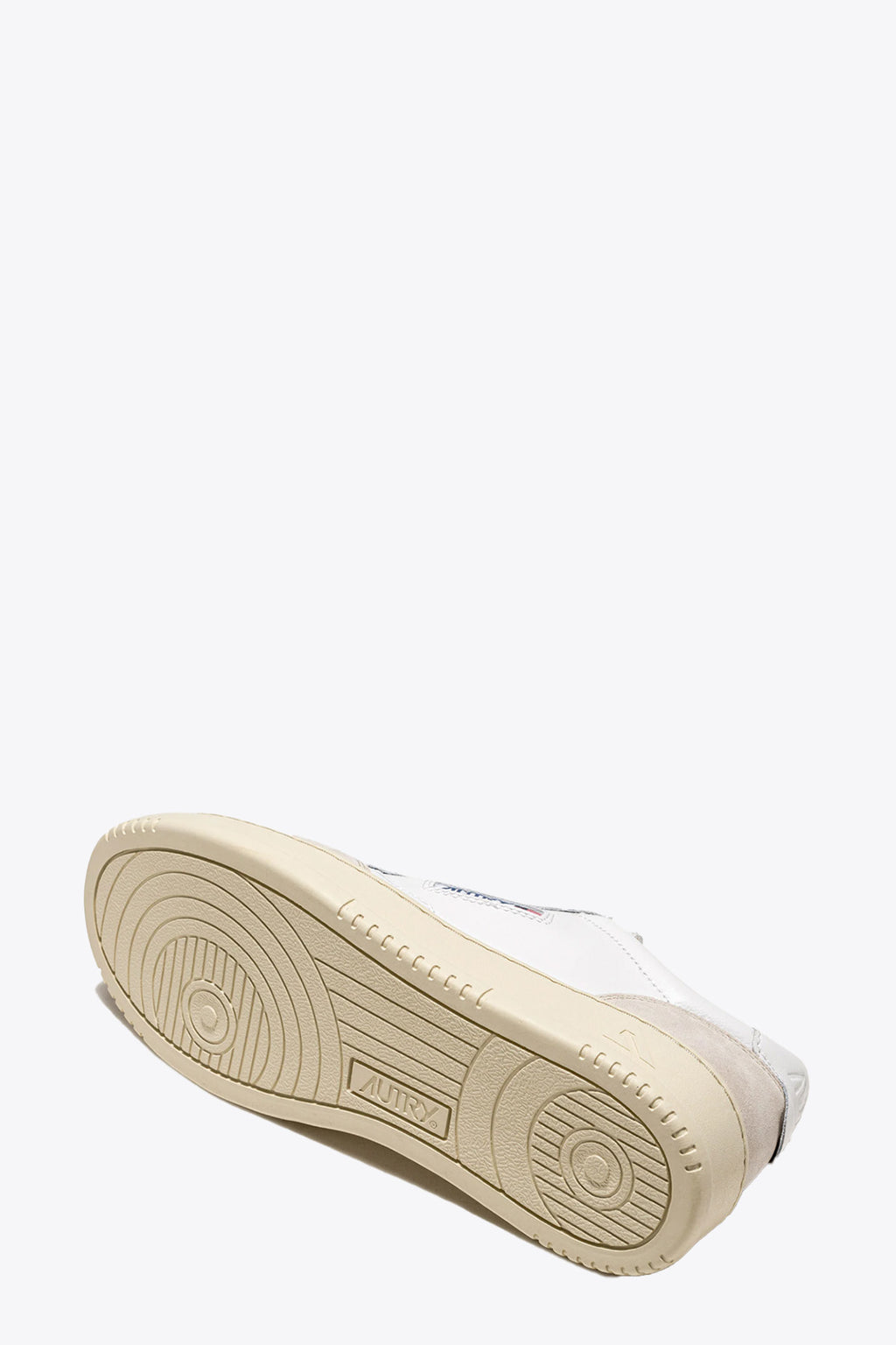 alt-image__White-leather-low-sneaker-with-suede-detail---Medalist