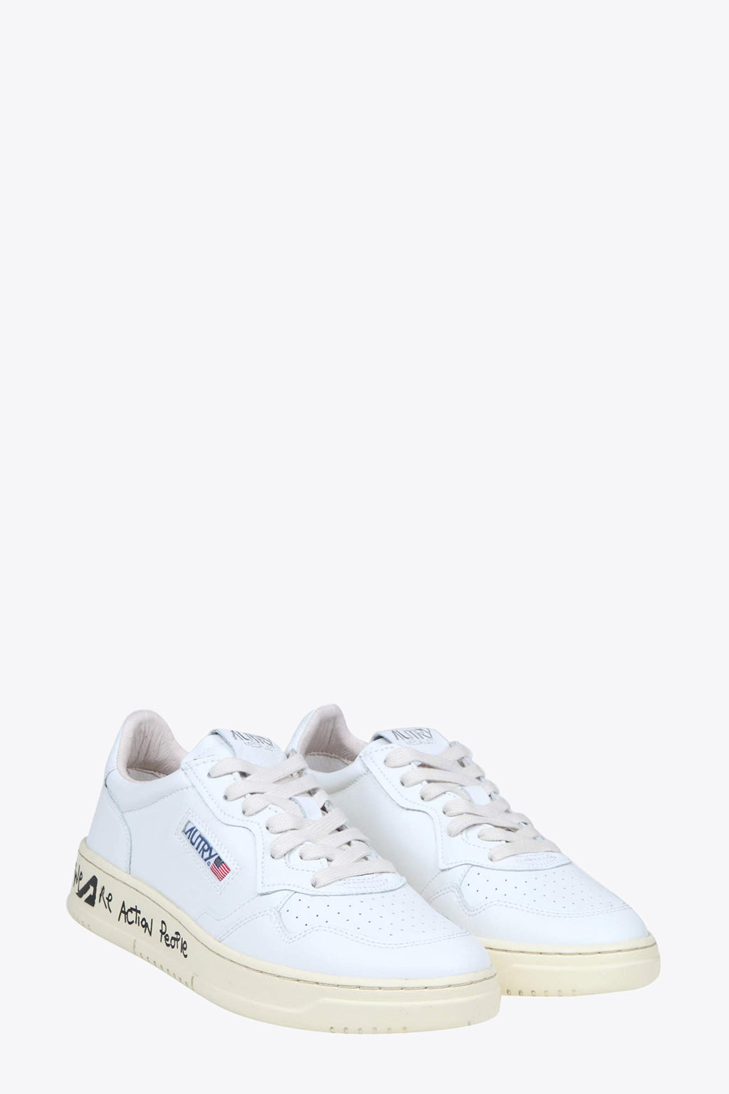 alt-image__White-leather-low-sneaker-with-printed-sole---Medalist